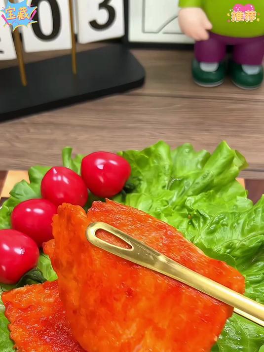 5分钟搞定!超简单鸡胸肉排做法,鲜嫩多汁不柴口