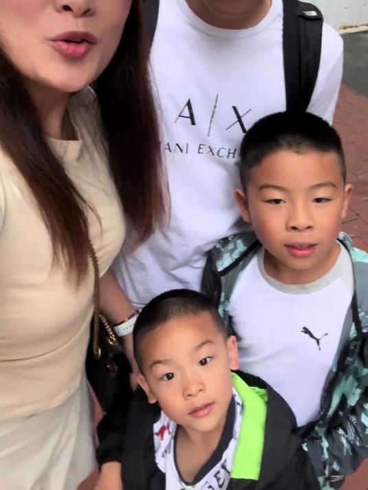 带娃回国第一站:香港!一座既熟悉又陌生的城市!菠萝包,鱼蛋