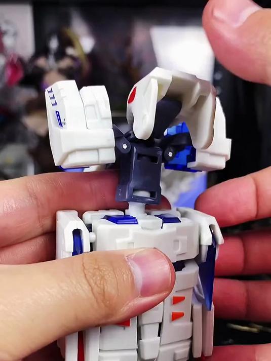 会变形的汽车叫变形金刚，会变形的鲨鱼叫什么呢？