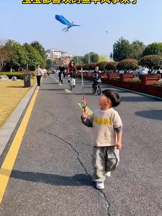 儿童卡通风筝大全,迷你鱼竿手持,动态蝴蝶燕子微风就飞