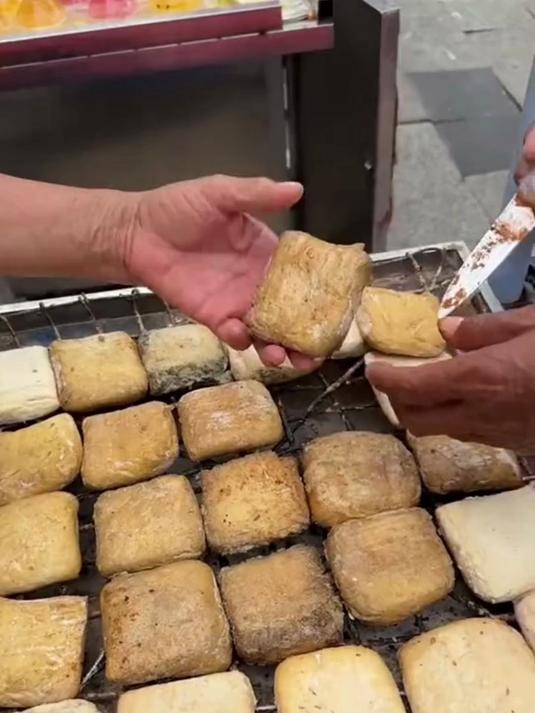 超大的臭豆腐