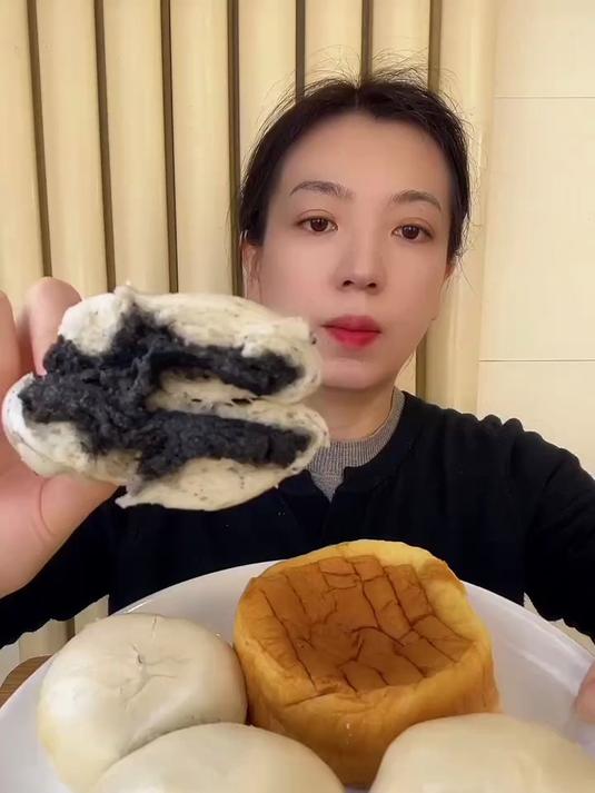 吃面包 吃播长视频 豆沙包