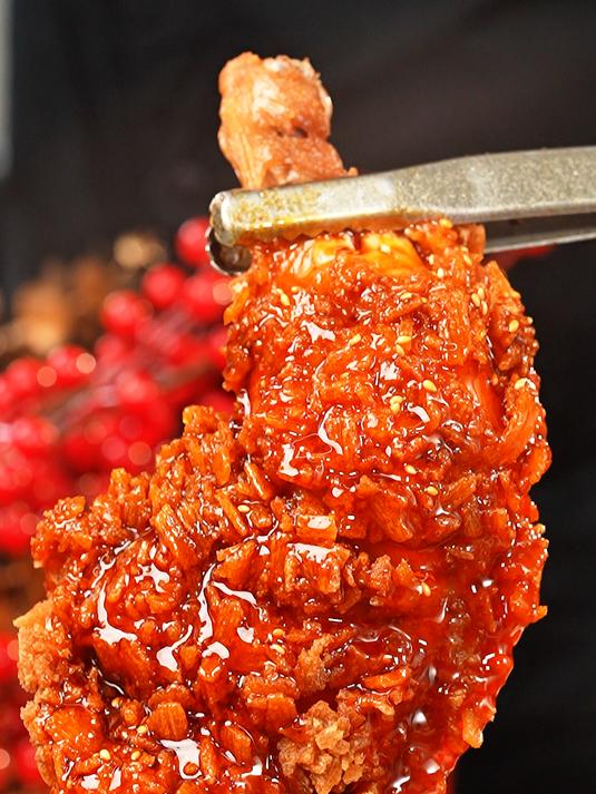 辣条炸鸡太香了!有辣条就能做,解锁不一样的年夜饭菜单!