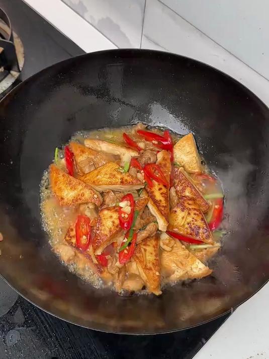 我家小朋友一周吃8次都不腻的肉炒豆腐