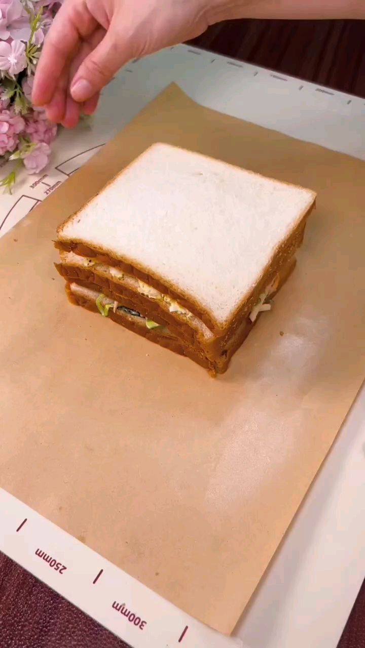三明治包装折纸方法,大家收藏～