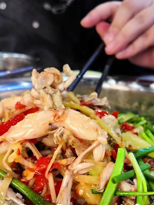 鲜甜肥美的盆盆虾和螃蟹根本停不下来