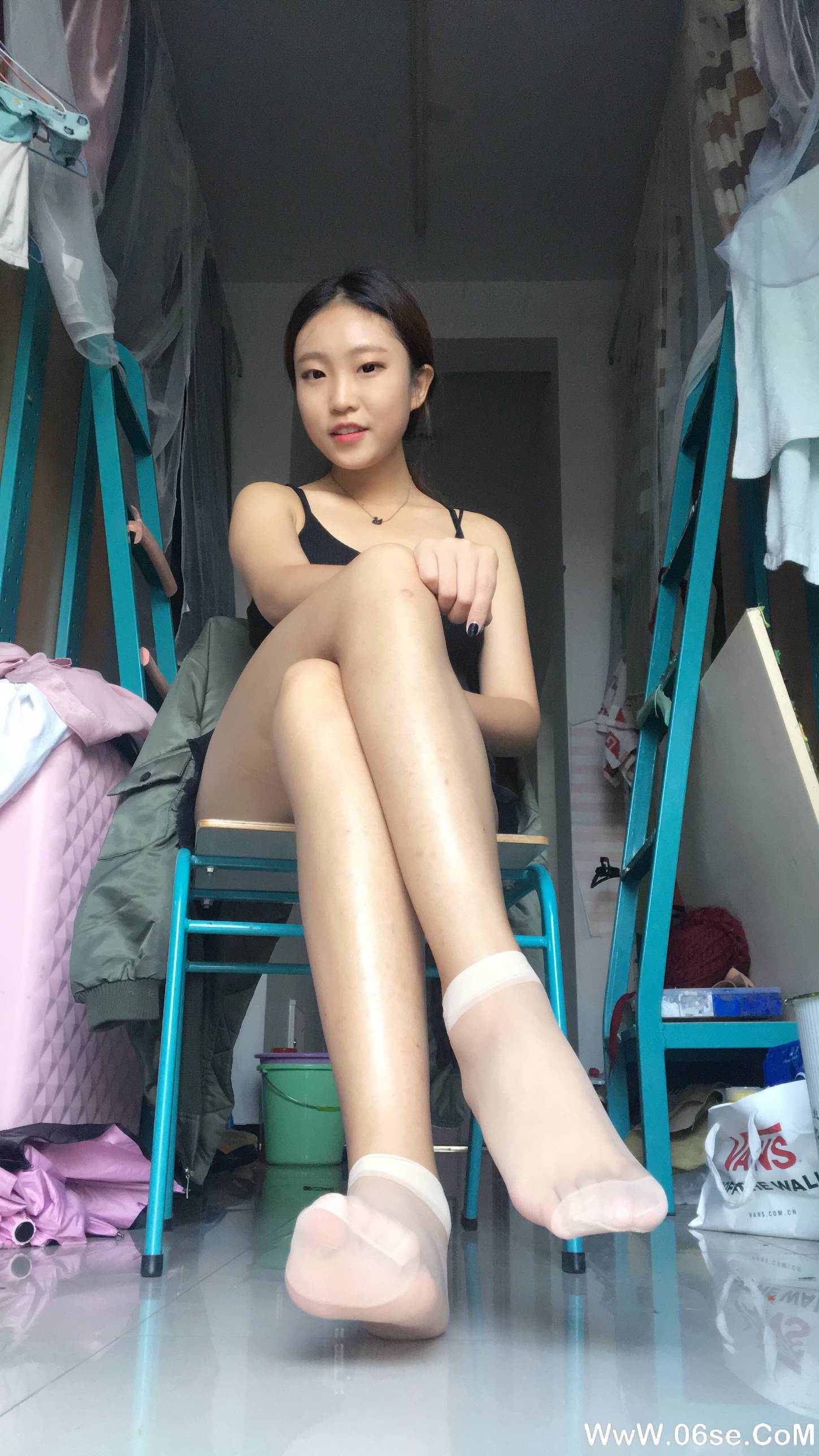 图片[35]-学妹校园寝室短丝系列010期 曾雨柔[96P290M]-六色网