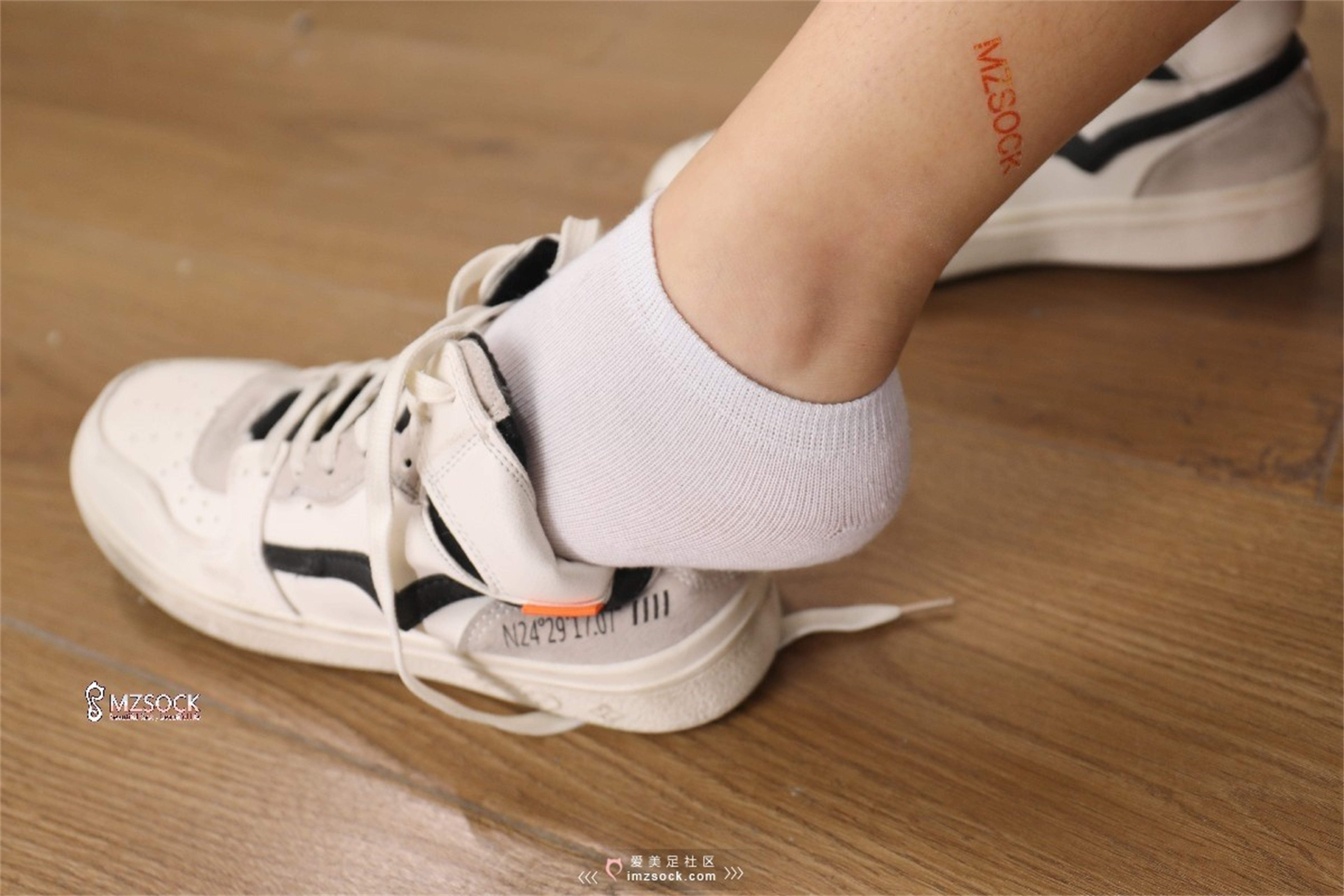 图片[15]-[MZSOCK]爱美足 NO.070 Ella![84P201M]-六色网