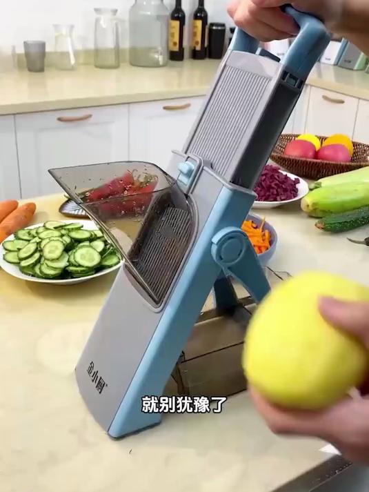 家用多功能切菜器安全不伤手，切菜超快，过年备菜能省两小时！