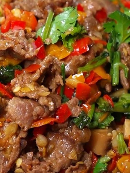 不是随便炒,湘同学香菜牛肉为什么好吃,看完你就懂了