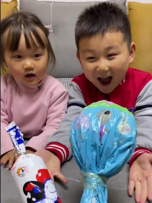 今天我去超市买了一个大白兔奶糖