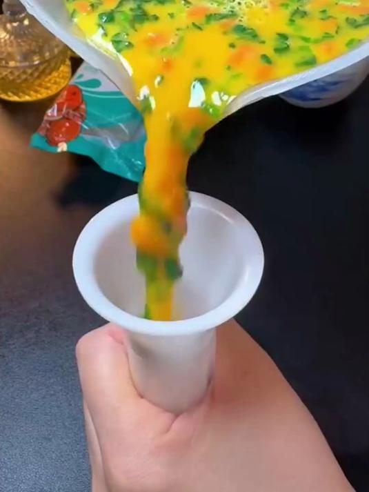 自己做肉皮蔬菜肠好看还好吃！