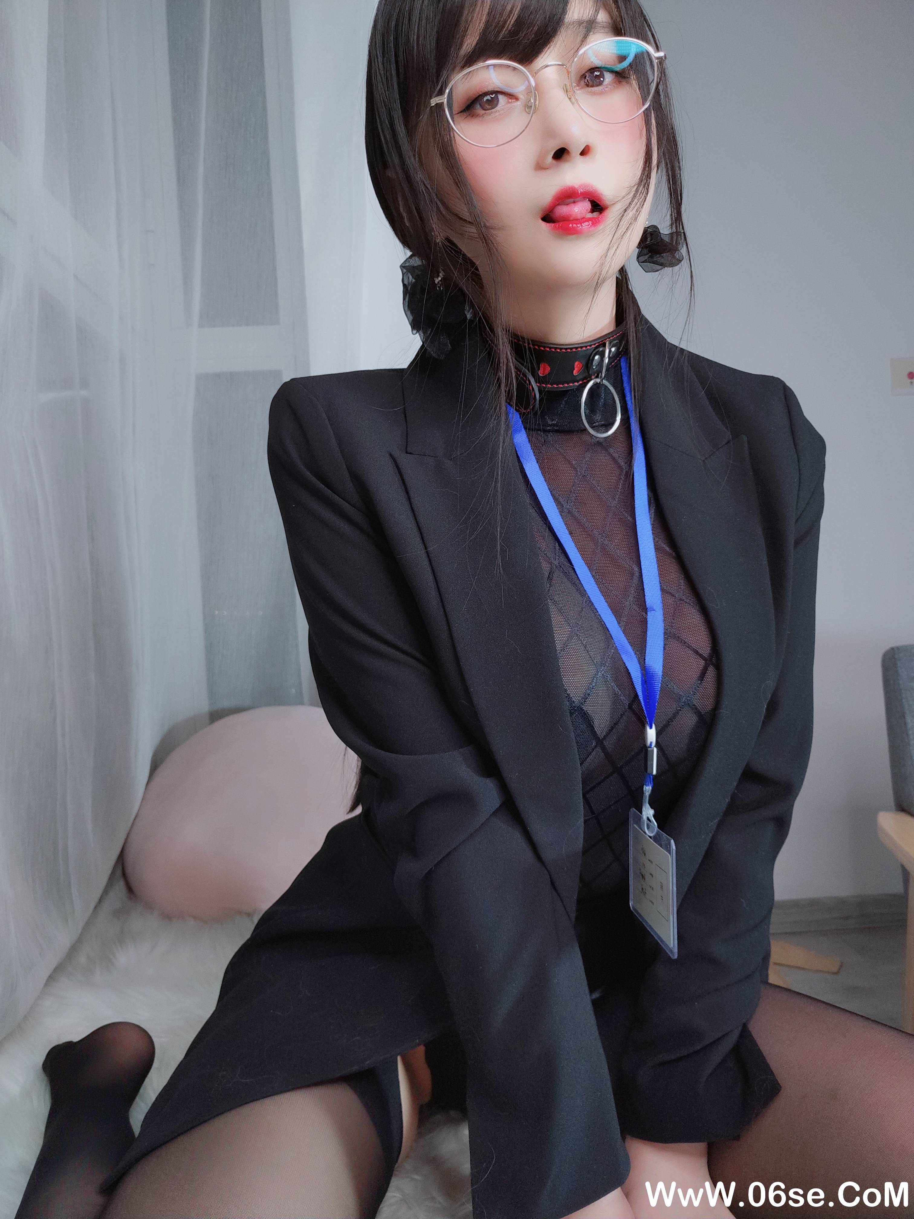 图片[24]-Coser小姐姐白银  NO.088– 黑丝情趣 [144P+8V1.22G]-六色网