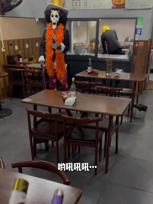 海贼王番外篇版,索隆带路