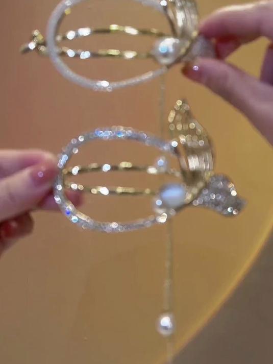 灵动鱼尾夹，轻松打造优雅发型