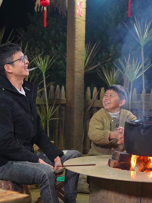 山林里不起眼的仙人掌果,晒干后泡酒炖猪脚,却让人回味无穷