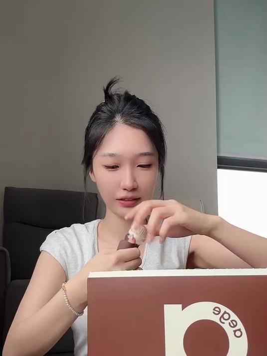 手摇奶昔 1袋45克大约有160大卡