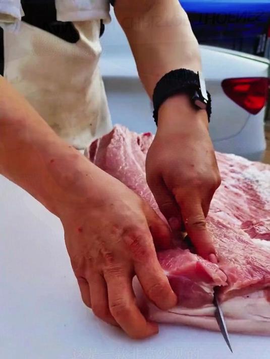 精钢剔骨刀,宰牛羊分割专用,杀猪尖刀割肉利落,专业级刀具必入