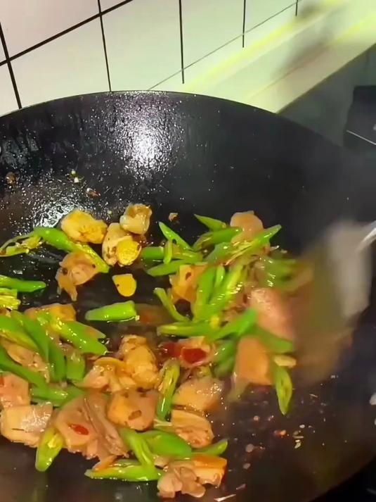 原来盐煎肉这么好吃!家常版做法,轻松抓住家人的胃
