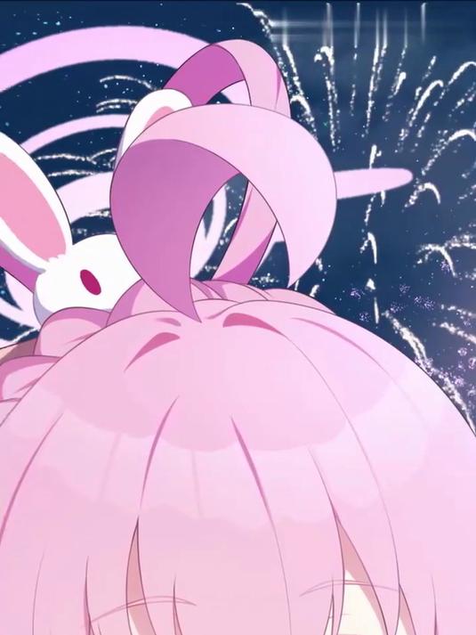 「小鸟游 星野」老师的眼神怎么直了呀？