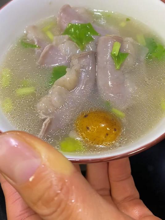 吃青橄榄好处多,质地软糯香甜,美容养颜不能少