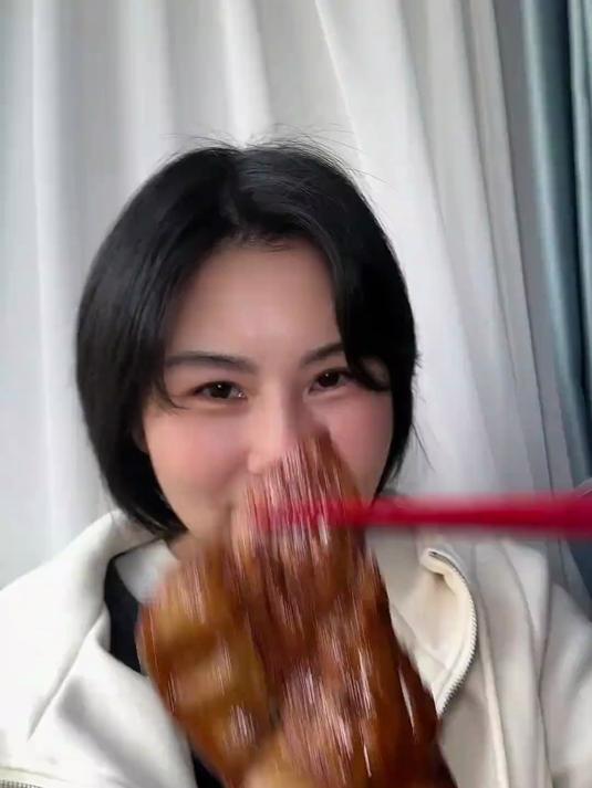 今天的快乐是连山大刀回锅肉，你能吃几片！