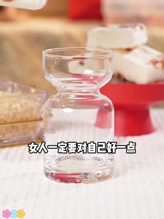 揭秘美容圣品:燕窝银耳羹的神奇功效!