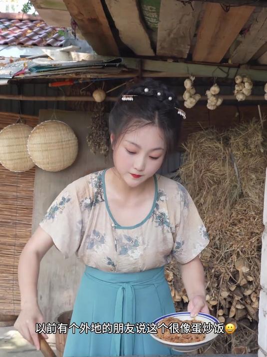 做我们这边饭桌上都少不了的土菜:渣辣椒