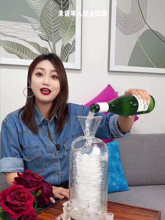 #白葡萄酒推荐#夏日微醺刚需！雷司令白葡萄酒，青苹果果香，冰镇更好喝，性价比拉满#微醺时刻