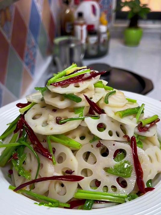 清脆爽口的凉拌莲藕