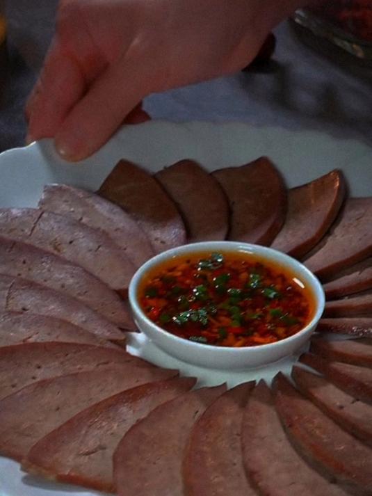 这是最近很火的盐焗猪肝做法