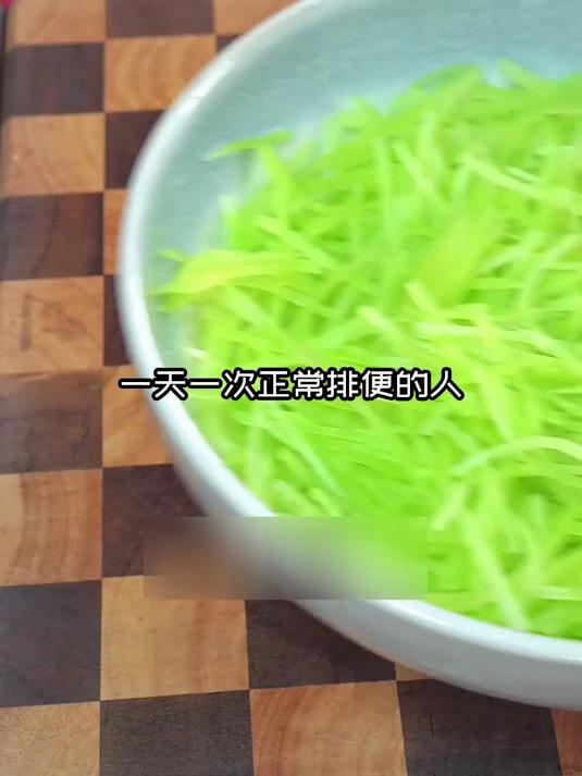凉得舒服！吃凉拌莴笋，消掉吃热食的燥感！