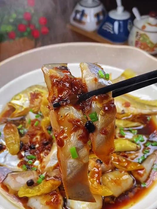 很多饭店都把这些小海鲜做成一道特色菜