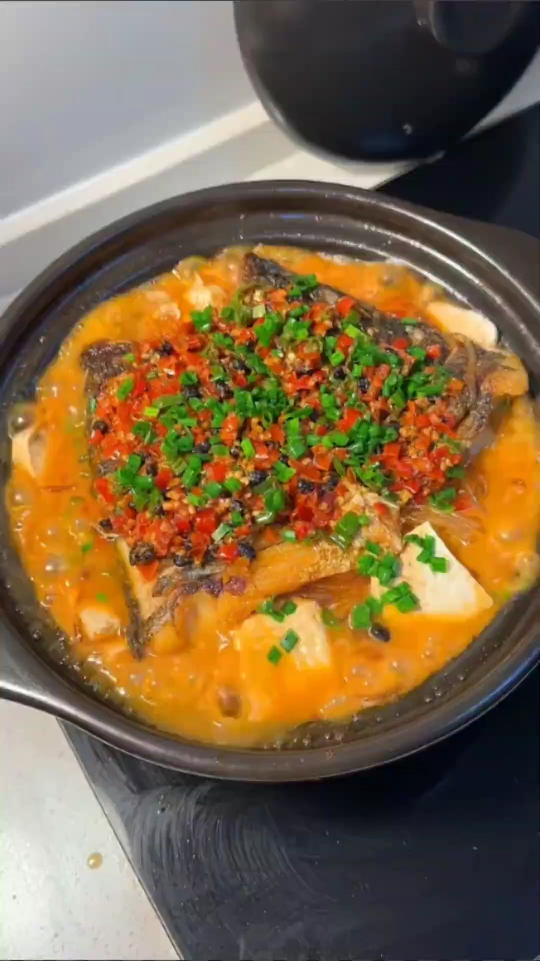 鱼头炖豆腐家常做法