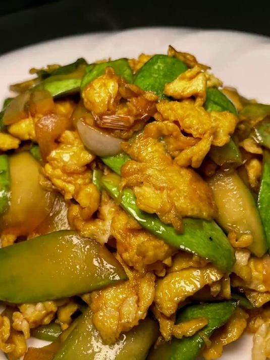 家常菜角瓜炒鸡蛋 角瓜要想吃着口感脆 入味 细节看好啦