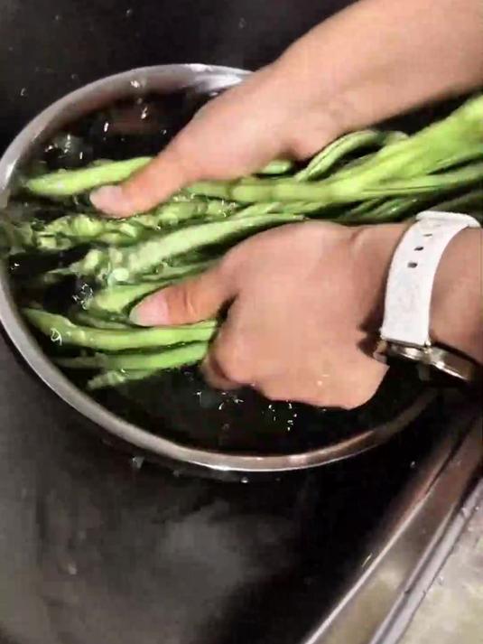 果蔬上面的残留眼睛看不见,就用这个蔬菜检测农药残留仪器