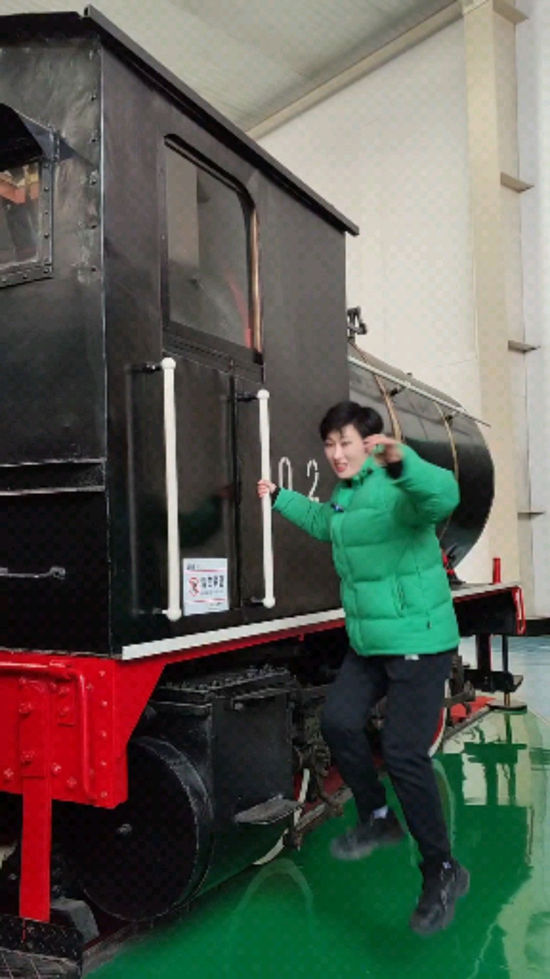 注气型蒸汽机车是火车家族里的小个子,小辉今天带你了解一下