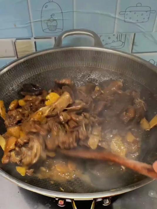啤酒焖鸭