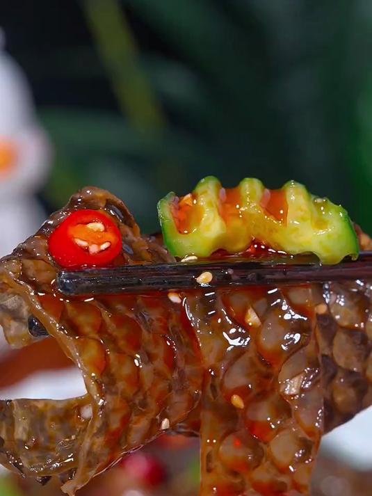 酸辣美味的凉拌鱼皮