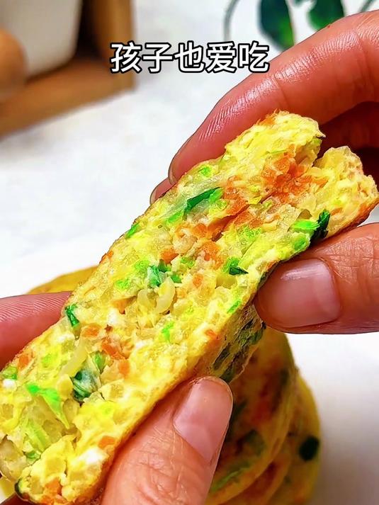 蔬菜丝早餐饼,孩子的早餐这样做