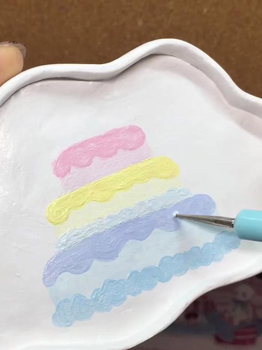 石塑粘土：用粘土作生日蛋糕收纳盘~