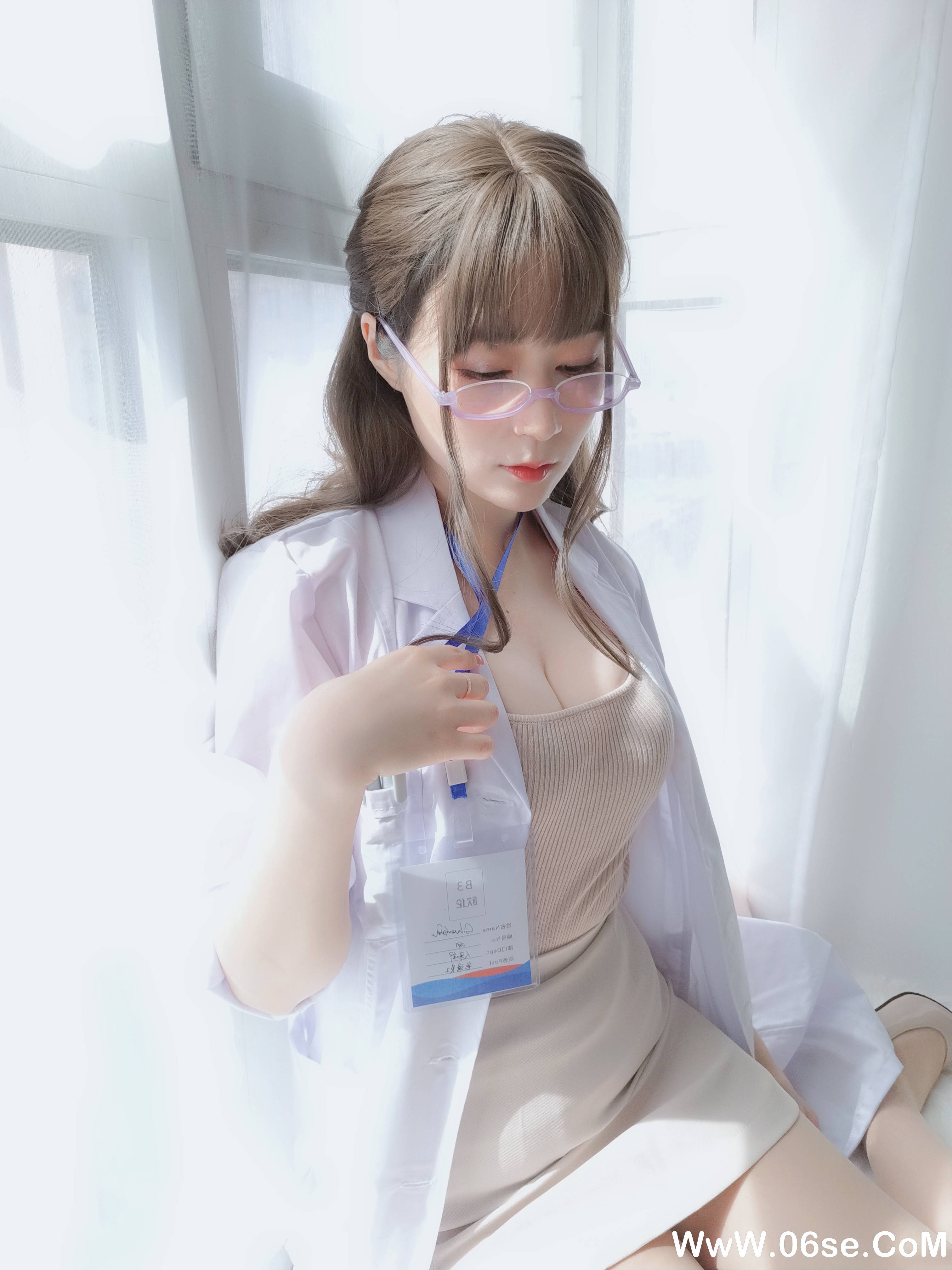 图片[92]-Coser小姐姐白银 NO.060 – 私人医生[159P+6V1.03G]-六色网