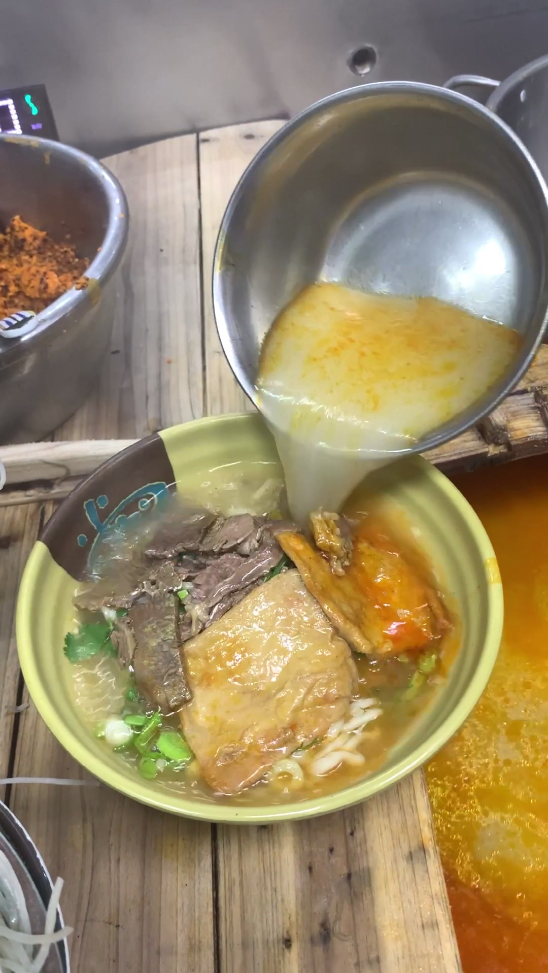 厨师长教你小吃街最火爆的“网红淮南牛肉汤”价值百万配方