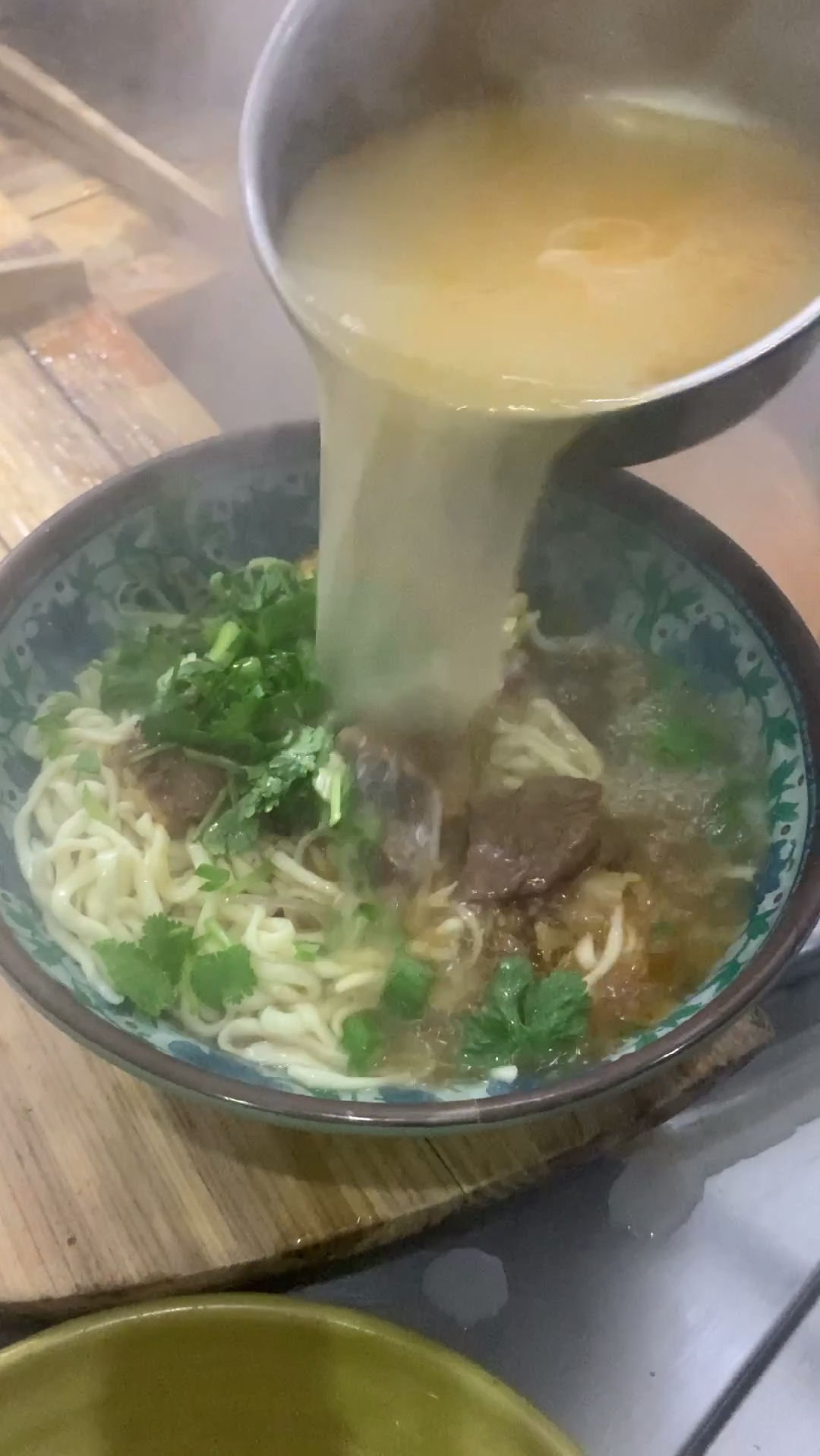 牛肉汤加入这秘制香料,一天能卖800多碗,配方比例无保留