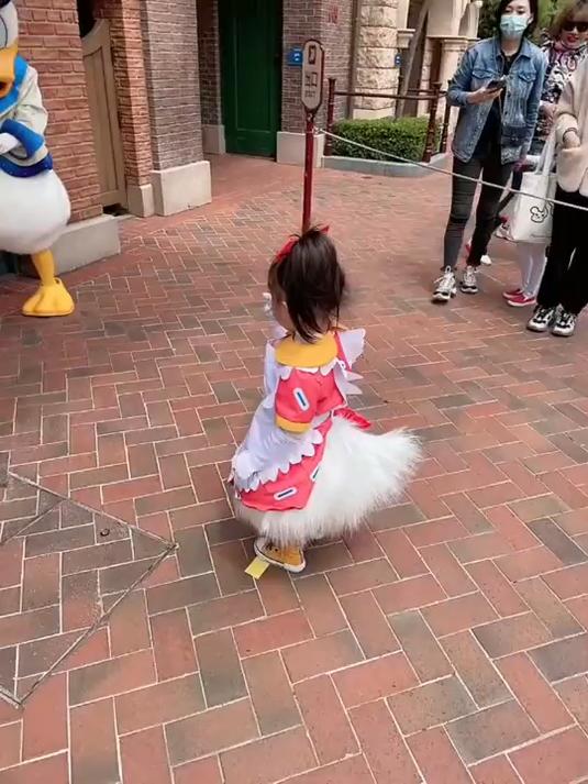 鸭鸭好小气哦～鸭鸭小气排第一没人敢排第二