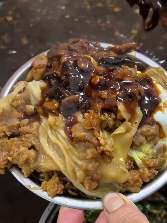 惠州肉蛋肠粉好多肉啊!这一份也太实惠了!