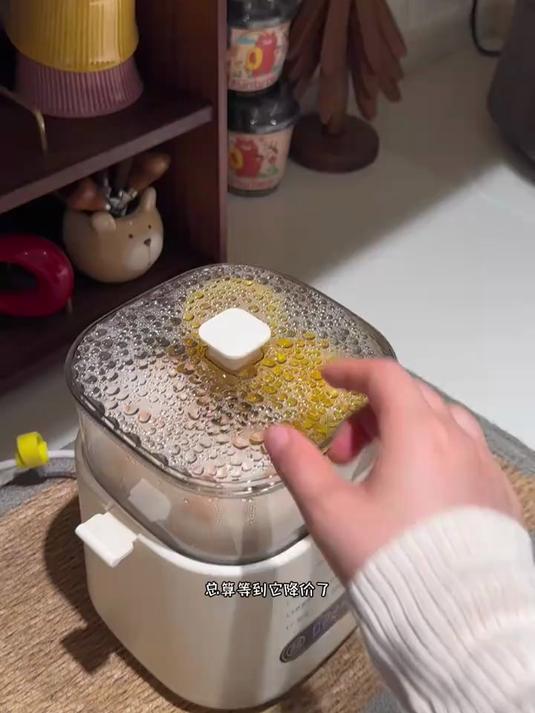 这个多功能早餐机可蒸可煮可焖饭煲汤,还能解锁鸡蛋各种吃法