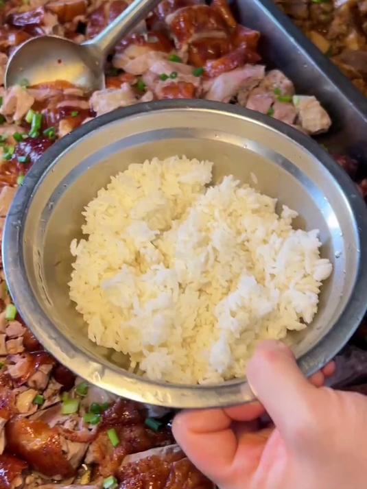 工厂食堂大锅菜，虽然简简单单四个菜，但是能吃饱饭#食堂#