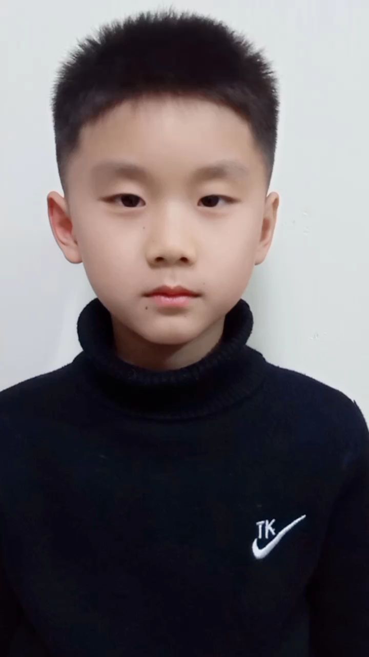 快给孩子收藏起来吧!小学生必背古诗,今天朗诵贺知章诗作《回乡偶书》