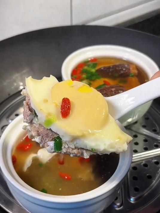 干羊肚菌配鸡肉,炖炒都鲜,脆嫩口感超加分